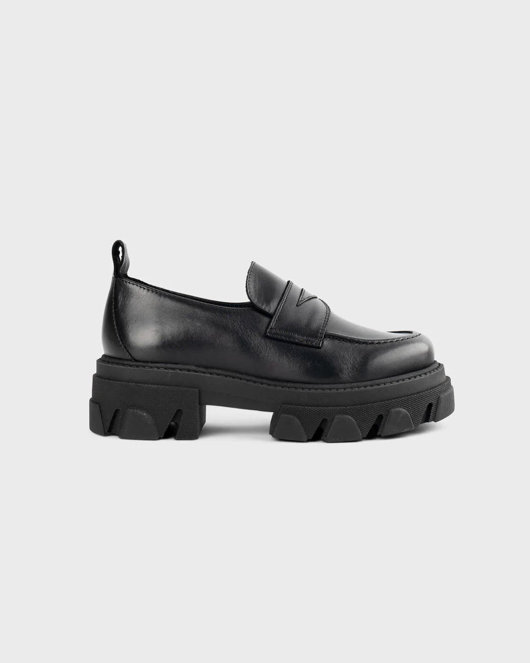 Schuhe  - Moderner Loafer Ayo von Shoebiz Copenhagen